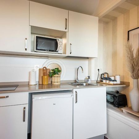 Cozy Apartment In Front Of The Beach San Sebastian Exterior photo